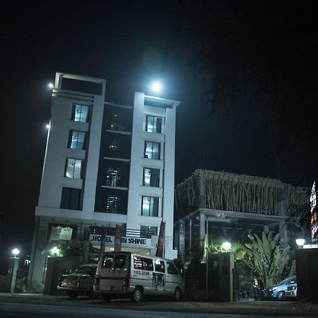 Hotel Sunshine Baharampur Kültér fotó