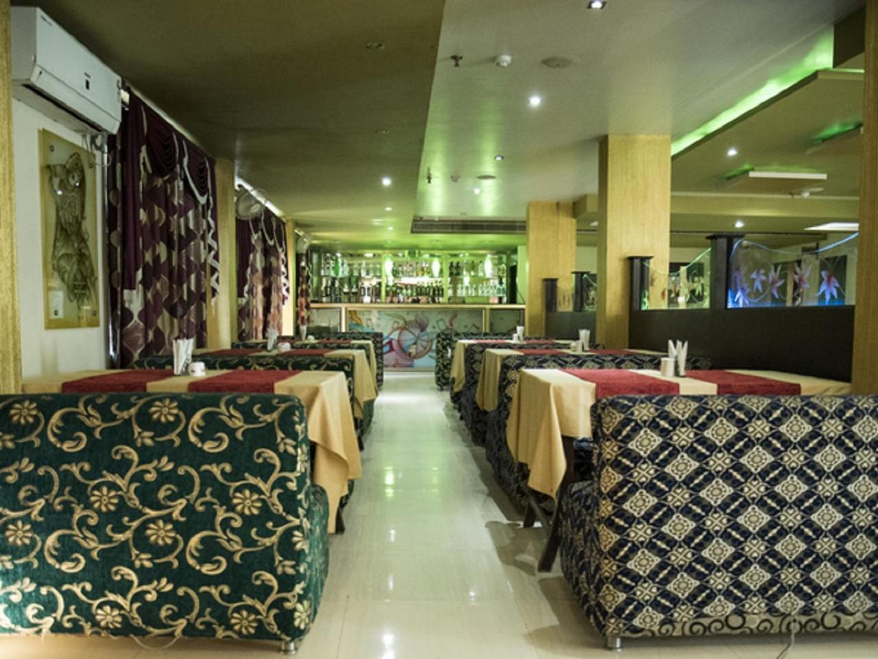 Hotel Sunshine Baharampur Kültér fotó
