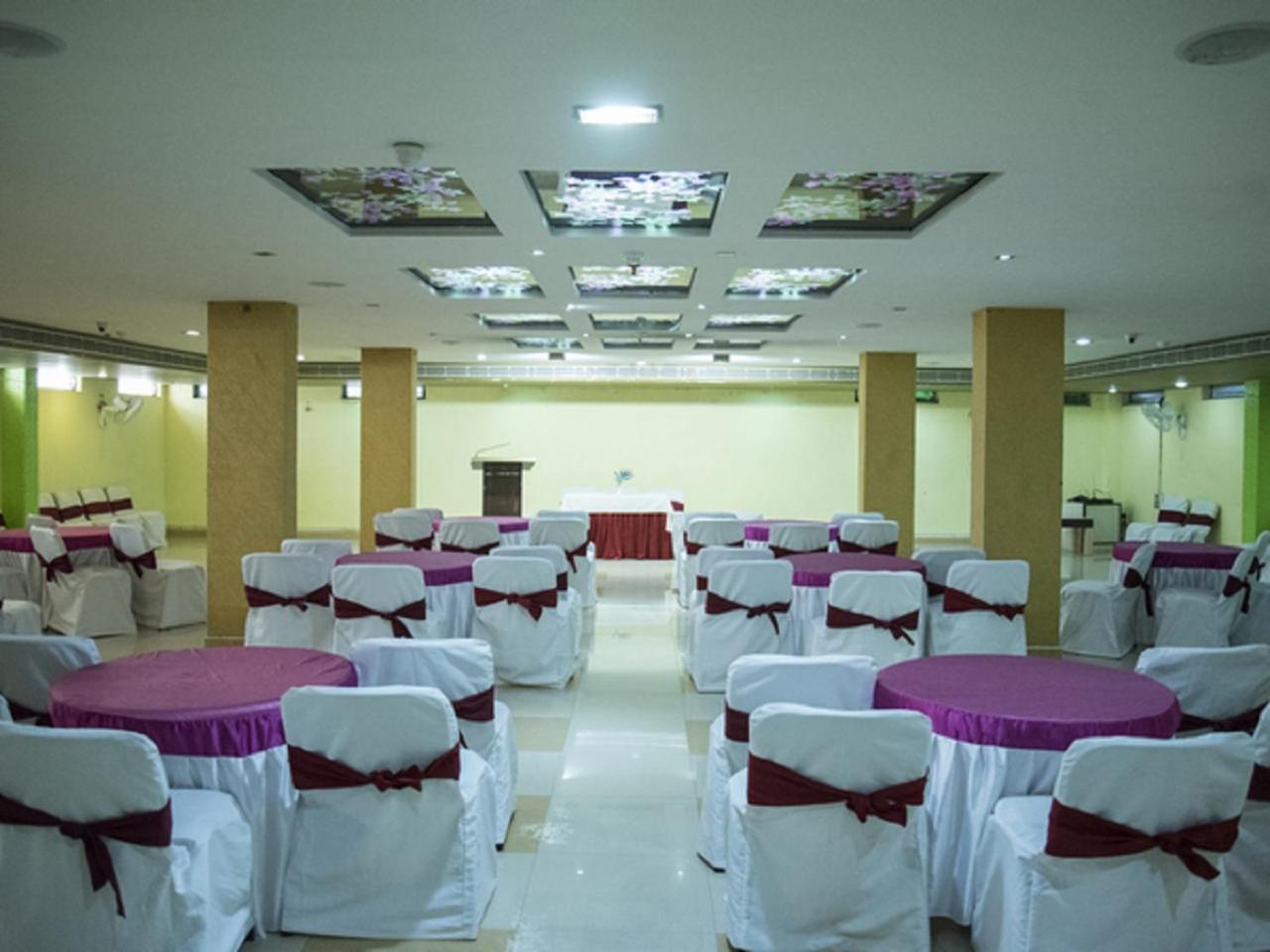 Hotel Sunshine Baharampur Kültér fotó