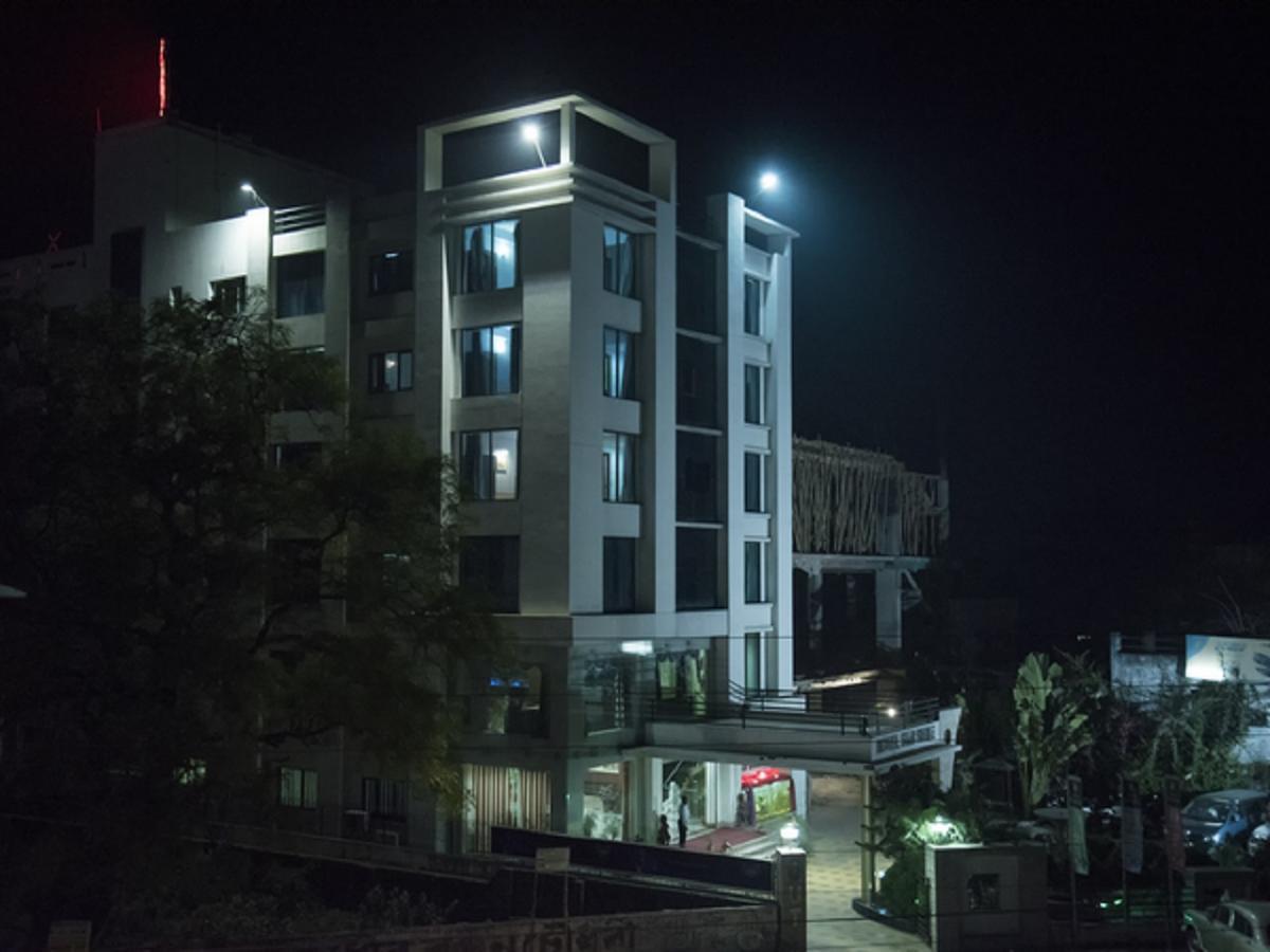 Hotel Sunshine Baharampur Kültér fotó